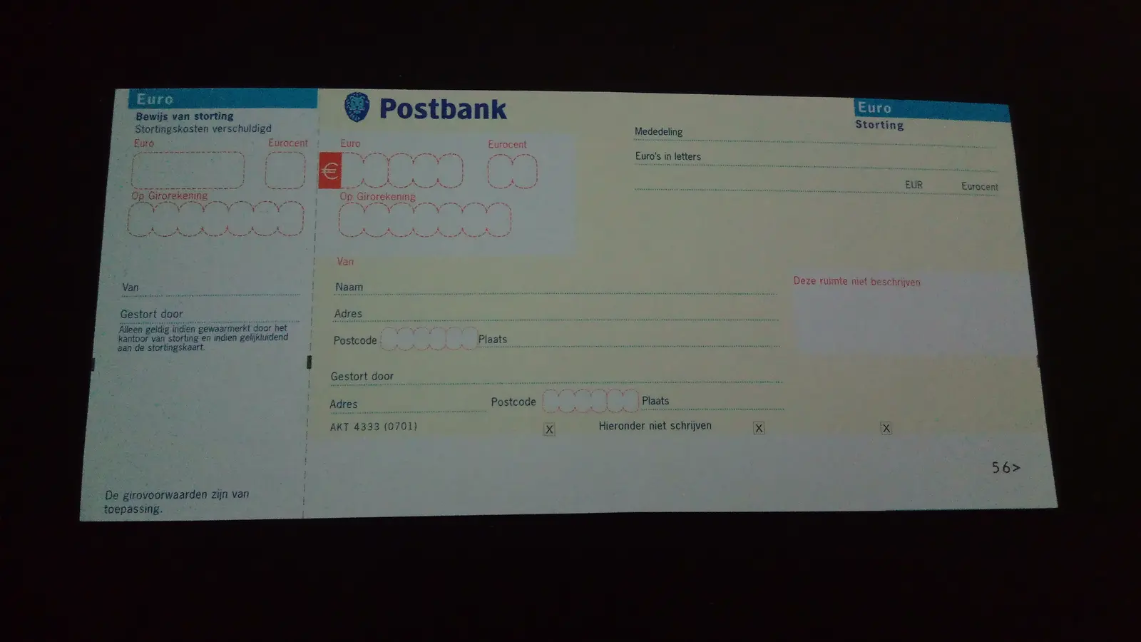 Papieren Postbank-formulier voor een storting